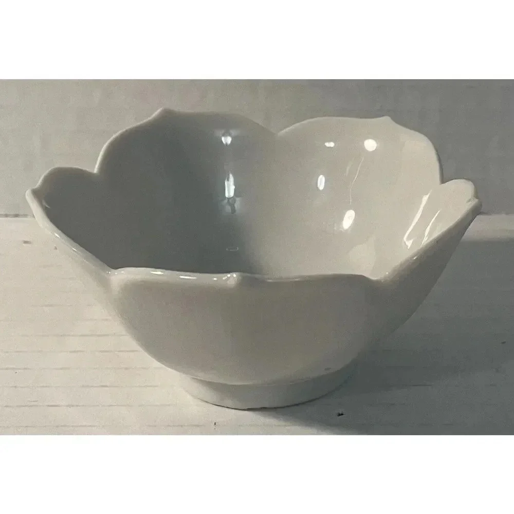 Vintage Lotus Flower White Porcelain Japanese‎ Rice Bowl 3.5”W x 1.75”H